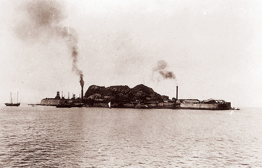 Gunkanjima in the Meiji period